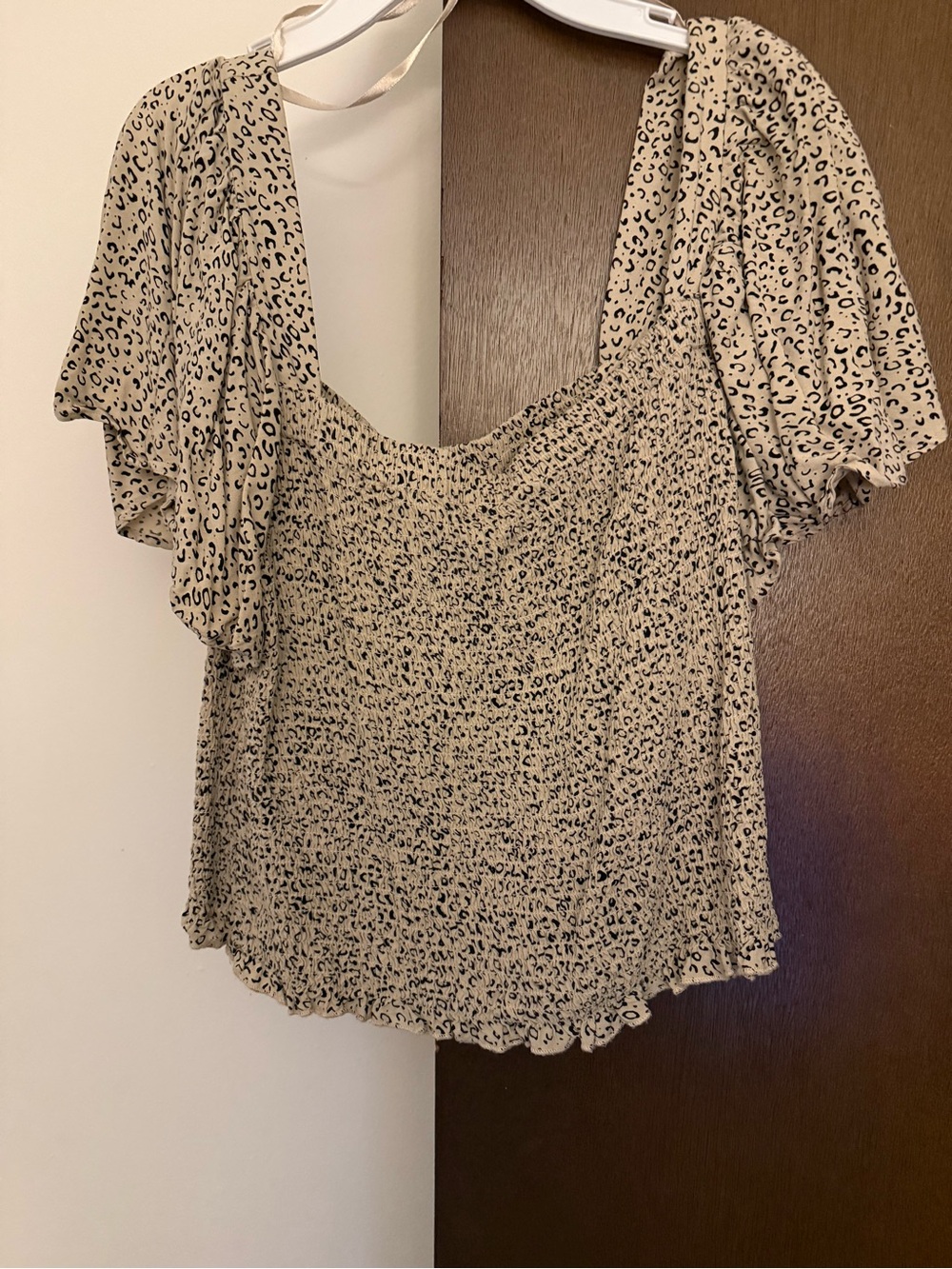 Beige Leopard Print Flutter Sleeve Women's Top